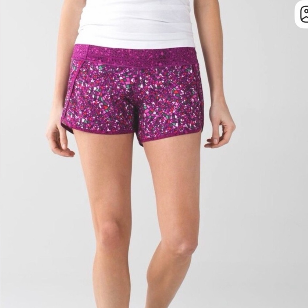 Lululemon Run Times Short Size
6 Paradise Camo Geo Regal Plum